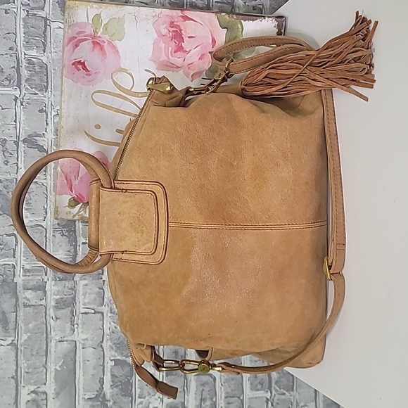 HOBO Handbags - HOBO Sheila Large Satchel Bag Buffed Leather Tan